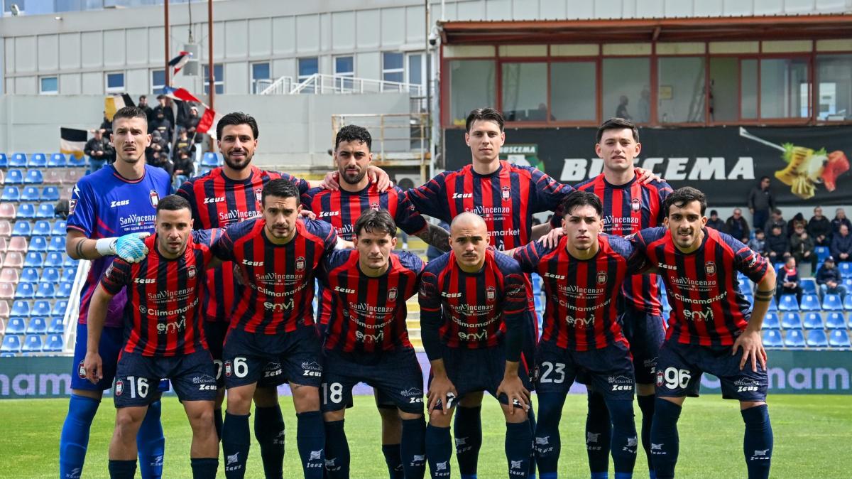 Playoff, il Crotone sfida il Cerignola: allo Scida basta anche un pari