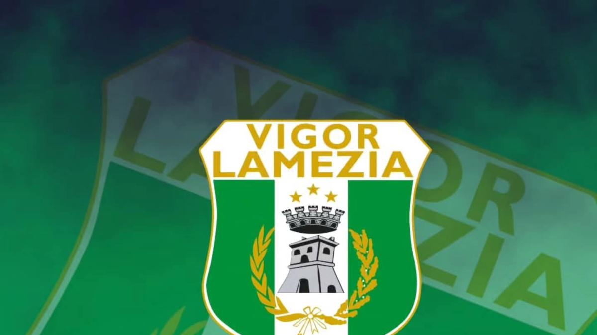 Vigor Lamezia, il presidente Rettura revoca le dimissioni 