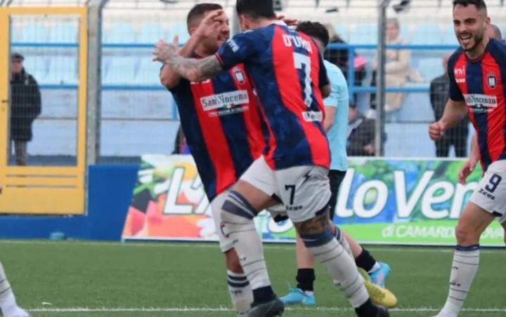 Senza il capitano, il Crotone cerca soluzioni contro il Sorrento