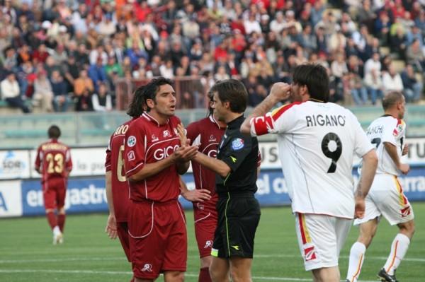 Reggina-Messina, 19 anni fa l'apoteosi amaranto. Il derby del -11 che sprofondò i giallorossi
