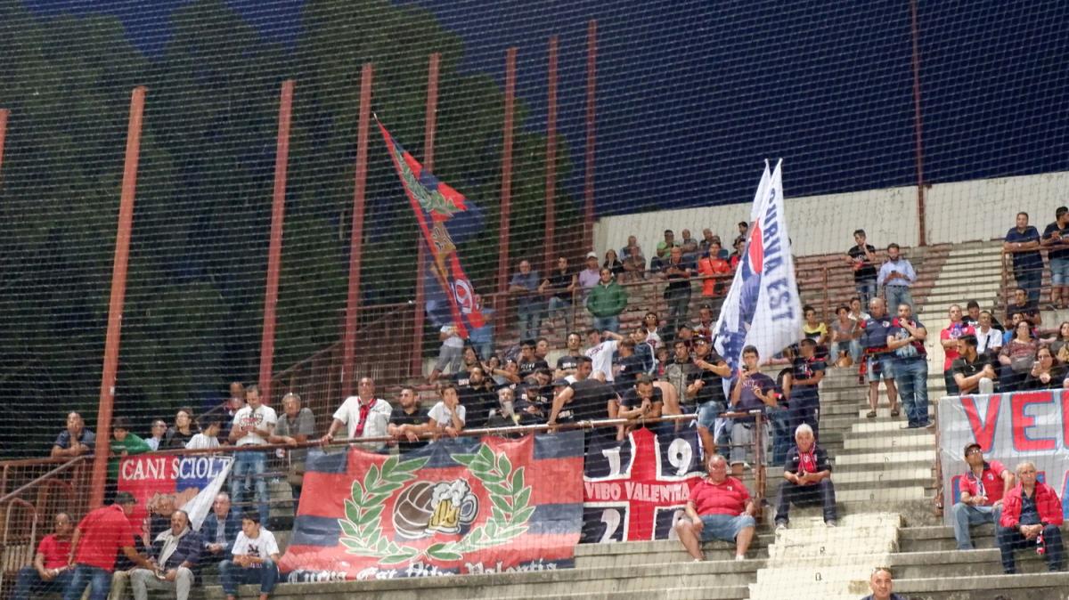 Serie D, recupero 31a giornata: Vibonese in Sicilia per la sopravvivenza, Igea Virtus per i play off 