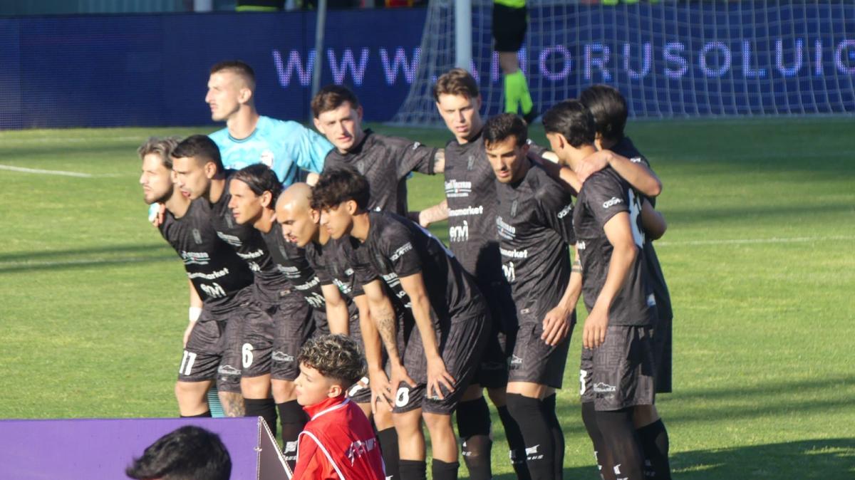 Crotone-Latina 2-5: crollo allo Scida, rossoblù travolti nel finale