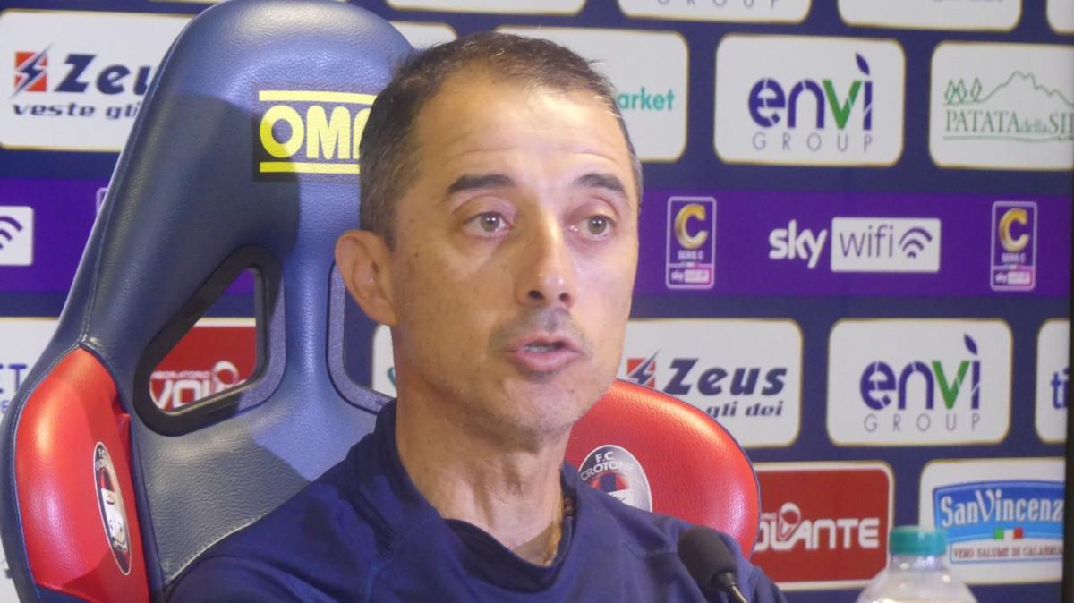 Crotone, tutto in 90 minuti: a Caserta serve solo vincere, parola di Longo