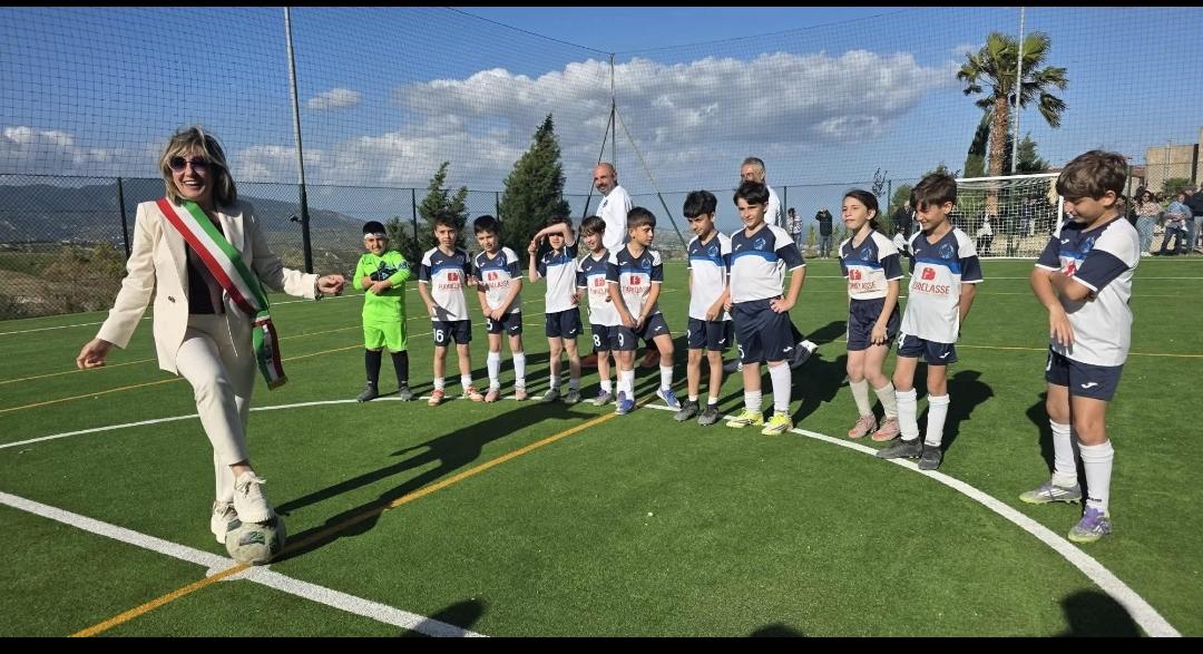 Siderno Superiore festeggia il nuovo campo polivalente: sport, bambini e comunità protagonisti
