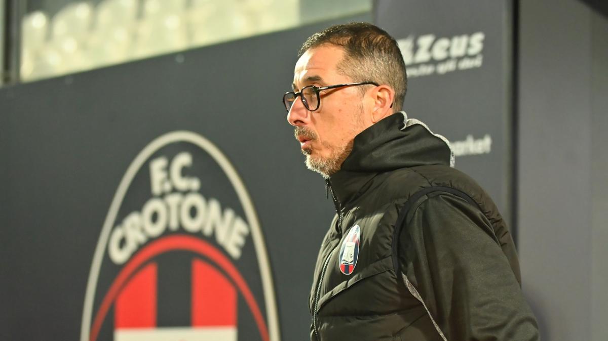 Crotone, Longo guarda avanti: “Partita dominata, ma serve più concretezza”