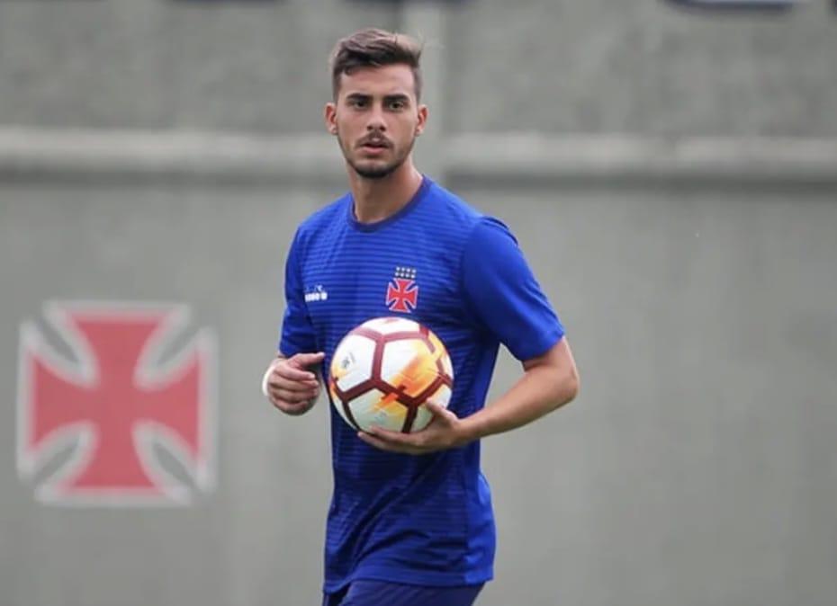 Cosendey, il Re del Magic Moment: 4 Gol e un Assist in 5 Partite, la Vigor Lamezia Vola con il suo brasiliano