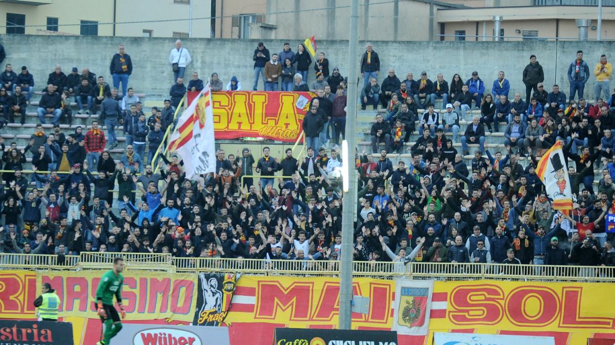 Catanzaro - Frosinone 2-2, aquile rimontate. Equilibrio e spettacolo al Ceravolo