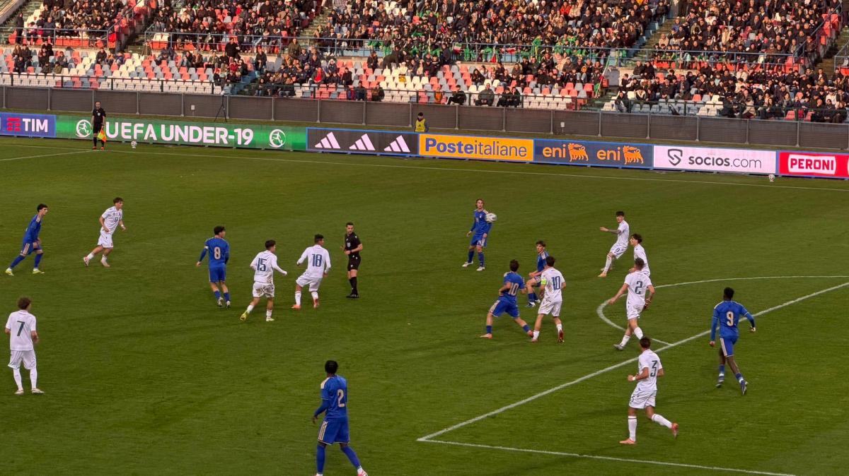 10mila tifosi e un punto per l'Europeo: oggi la Calabria spinge gli Azzurrini