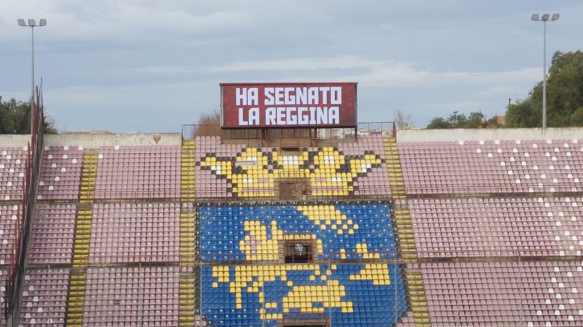 Reggina inarrestabile, tris senza storia contro la Vibonese: ottava vittoria consecutiva