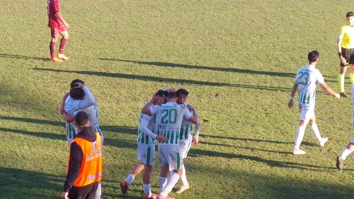 Cosendey spazza via la Reggina, che caduta a Lamezia: la Vigor vince in 10 uomini