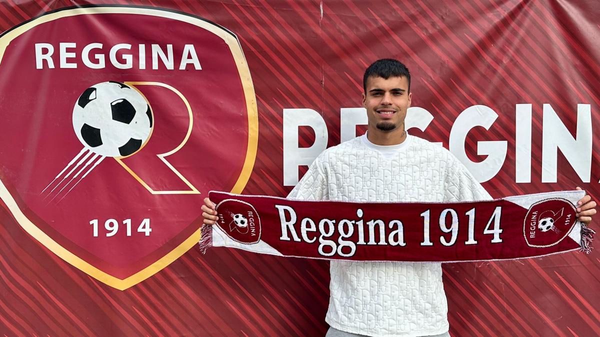 UFFICIALE - Reggina, arriva il difensore centrale Francesco Desiato