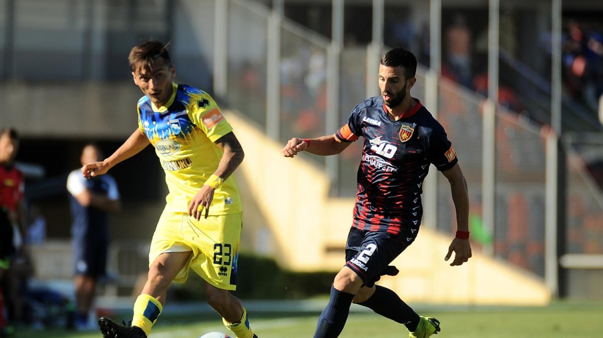 Teramo e non solo, tanti club in fila per Di Grazia. Ma è concreta la permanenza alla Reggina