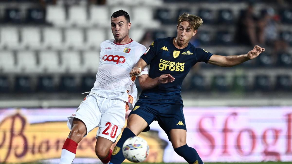 Catanzaro, Pontisso: "Non ci deve essere negatività, lasciato qualche punto per strada"