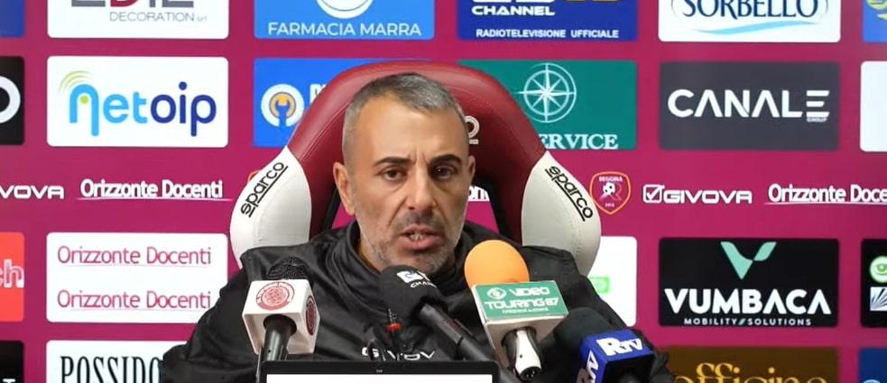Reggina, Torrisi: "Pensiamo a salvare la dignità di questa maglia, ma io non mollo"