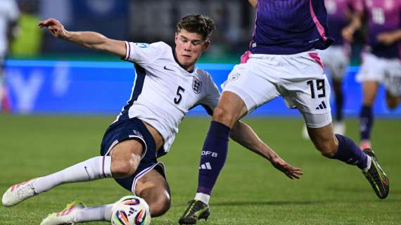 Cresswell, aumenta la concorrenza in A: dopo il Como altri club si sono lanciati sul difensore