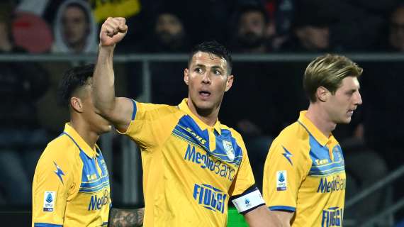 Cagliari, tavolo aperto con il Como: tre giocatori in trattativa con i rossoblu