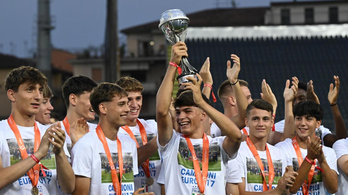 Il Como celebra il bronzo di Cristiano De Paoli con l'Italia al Mondiale Under 17