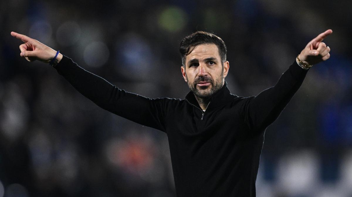 Douvikas la pareggia, Diego Carlos nel giorno del compleanno la vince: il Como vince 2-1 lo scontro Champions contro la Roma al Sinigaglia e torna quarto