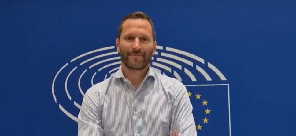 Ludi: "Fabregas è la nostra guida. Sogniamo la Champions League. Su Perrone..."