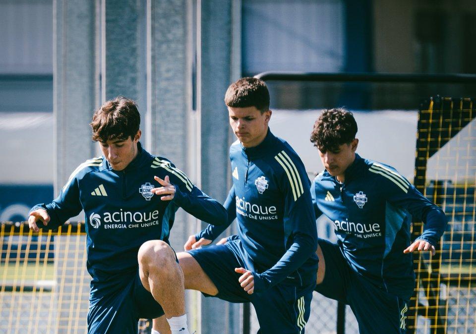 Como, 4 ragazzi della Primavera si allenano in prima squadra