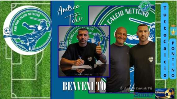Andrea Toto alla firma      
