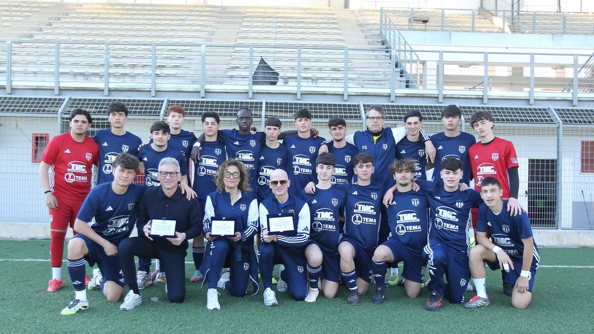 UNDER 18 CISTERNA CALCIO: Il tecnico Mimmo Polselli " Ottima stagione che si è conclusa con un brillante quarto posto. L' esordio di due ragazzi in prima squadra, è stata la vittoria più grande"