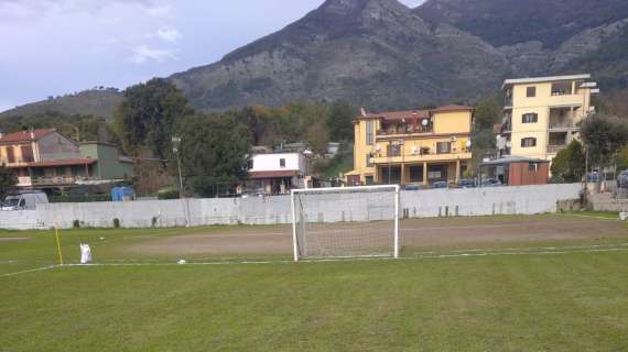 La Rocca: Scuola Calcio in continua crescita. Ecco il campo di calcetto. Per la prossima settimana il campo in sintetico di calcio a 8. 