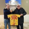 Lecce, maglia celebrativa per Corvino: 300 partite in Serie A