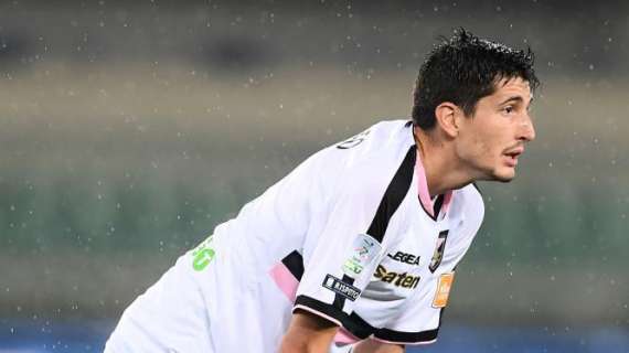 Il Palermo pareggia, primo match point per il Lecce: se vince è in A