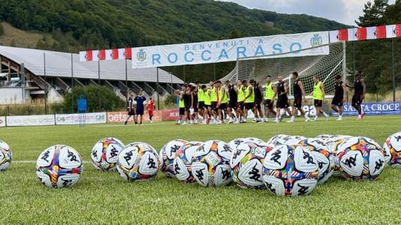 Bari, domani prima amichevole. In programma anche un derby