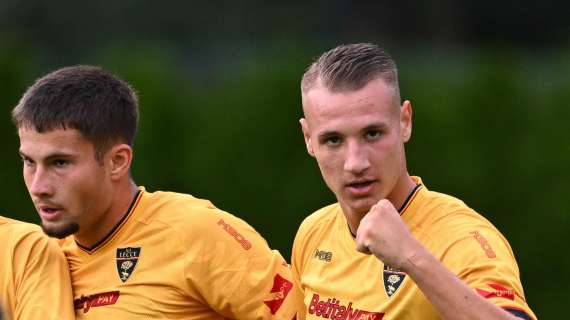 Lecce, il tempo stringe: si attendono calciatori pronti per la Serie A