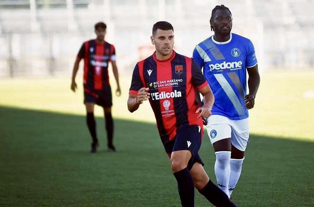 UFFICIALE - Taranto, definita un’altra uscita: Etchegoyen passa al Favara