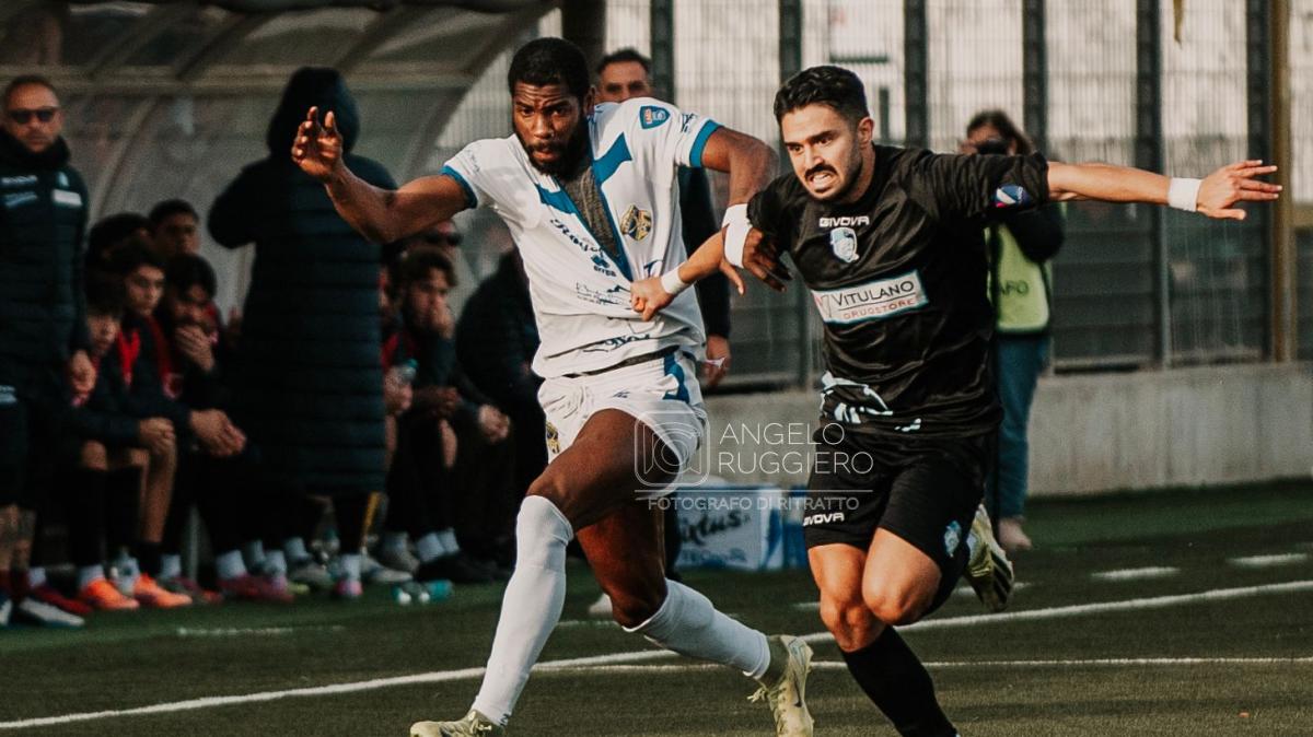 Gravina-Manfredonia 0-0, i gialloblù ci provano in tutti i modi ma non passano.