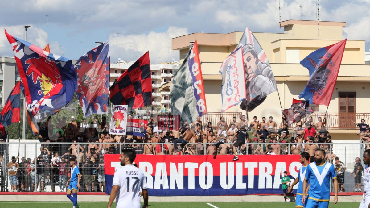 Taranto, vietata la trasferta ai sostenitori rossoblù contro il Polimnia