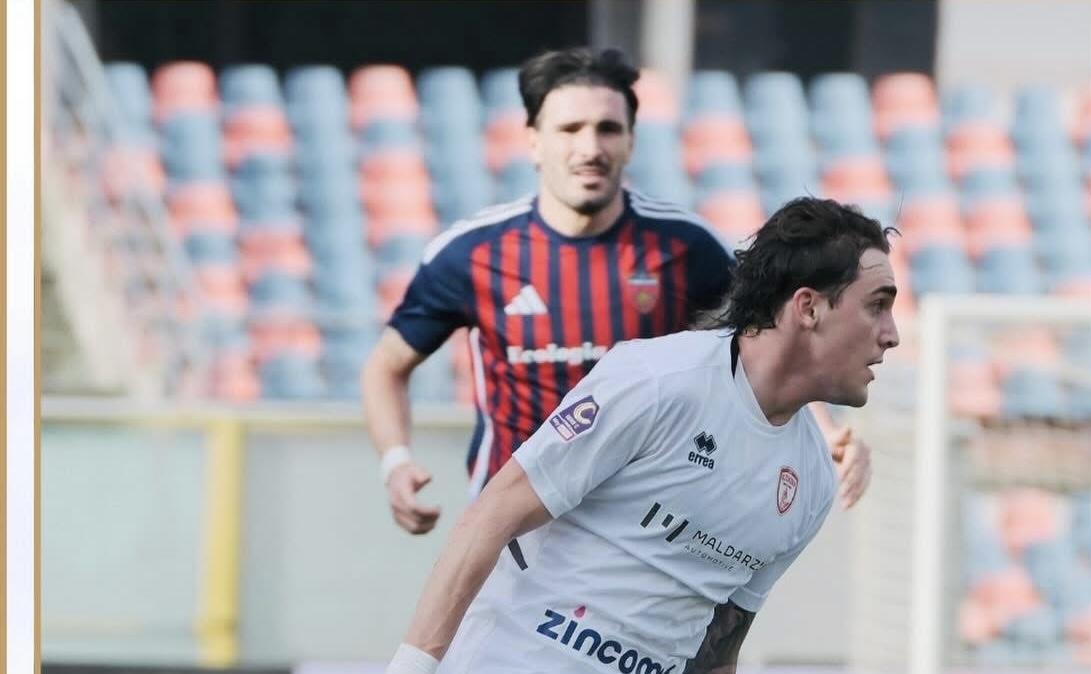 Cosenza-Altamura 1-0, Beretta piega i murgiani