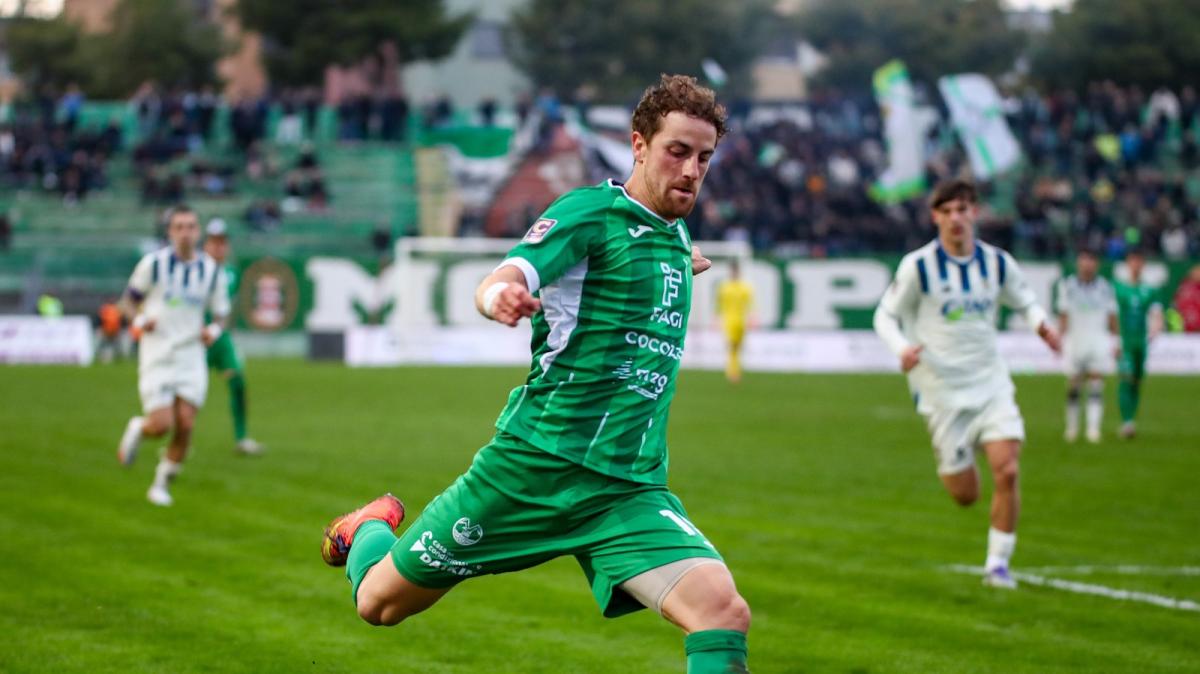 UFFICIALE - Monopoli, rinnovo per il centrocampista Calcagni