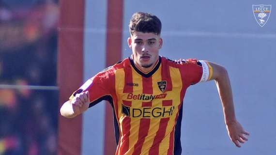 UFFICIALE - Lecce, Esposito passa al Melbourne Victory in prestito con diritto di riscatto e controriscatto