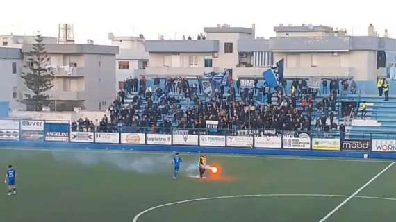 Fasano-Brindisi sospesa per lancio oggetti in campo da settore ospiti