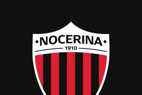 Nocerina verso il Fasano, il presidente Stella incontra i giocatori 