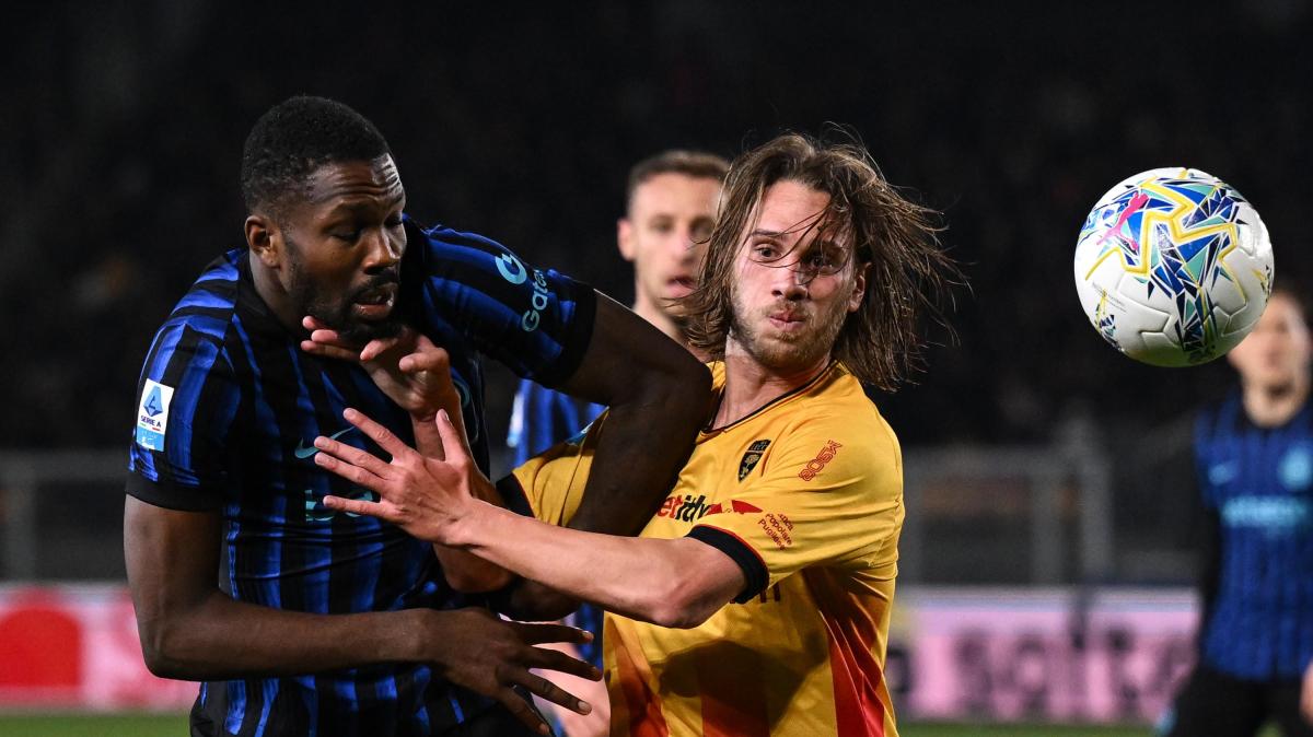 Il Lecce tiene finché può: l'Inter non si spegne e conquista la vittoria negli ultimi 20 minuti