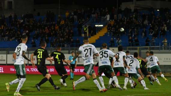 L’Avellino passeggia, al Fanuzzi finisce 0-4: il Brindisi chiude tra i fischi