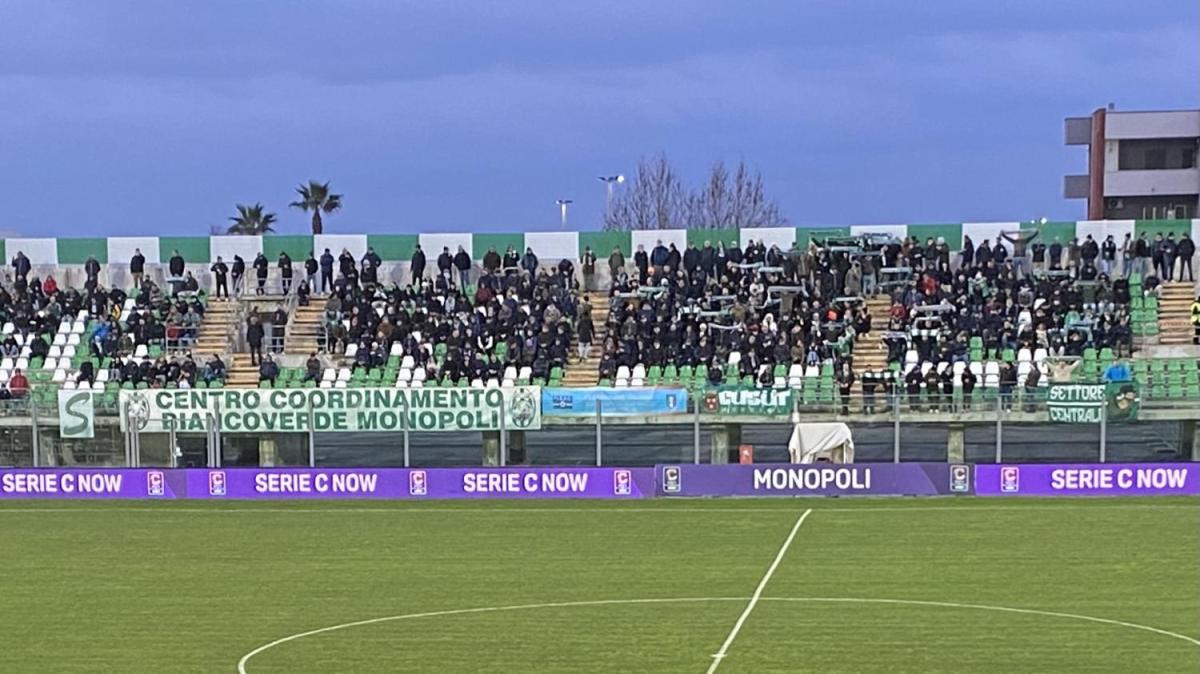 Monopoli, manto erboso non ottimale contro la Salernitana. Il Comune chiarisce