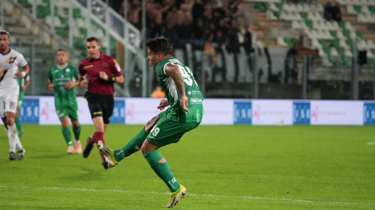 Imputato, il tiro-gol