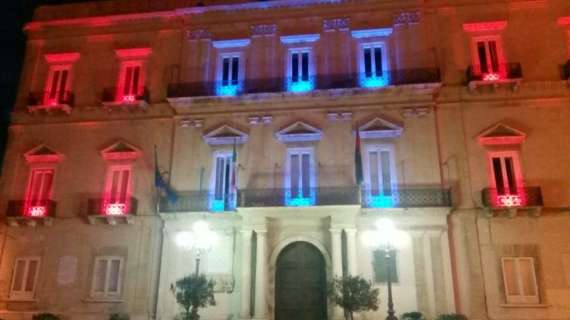 Taranto, la squadra continua a vincere: Palazzo di Città si tinge di rossoblù