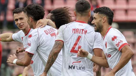 Cremonese-Bari 1-1: Lasagna torna al gol ma la sfortuna beffa Vicari