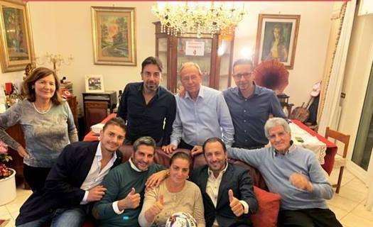 Luigi De Laurentiis a cena da una tifosa: orecchiette e panzerotti per il presidente biancorosso. FOTO