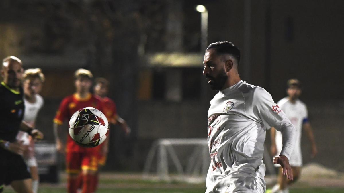 Canosa senti Strambelli: “Ricevo telefonate ma resto qui”