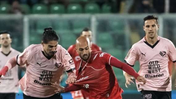 Palermo-Bari 1-0: Le Douaron e la sterilità offensiva portano al terzo ko di fila. Ora è crisi 