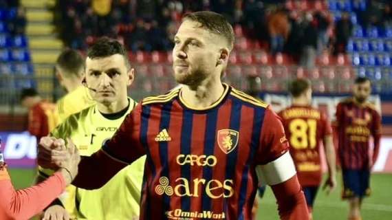 L'attaccante ex Taranto e Lecce lascia il Potenza: Caturano va al Catania