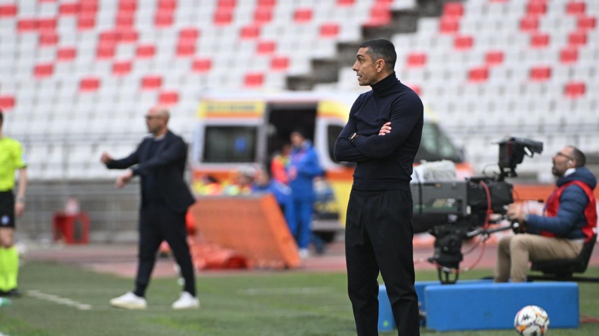 Bari-Carrarese 0-3, Longo: “Se siamo questi non ci salviamo. Concediamo troppi regali”